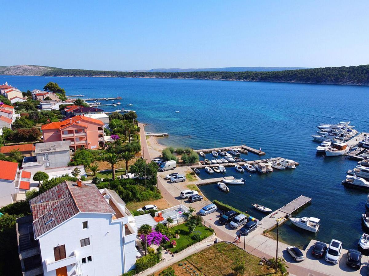 Apartments Near The Sea Barbat Barbat na Rabu Exterior foto