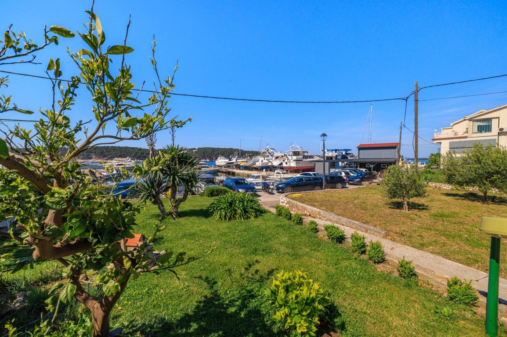Apartments Near The Sea Barbat Barbat na Rabu Exterior foto
